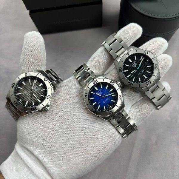 TAG Heuer Aquaracer Professional 200 Date Automatic with Silver Chain Strap