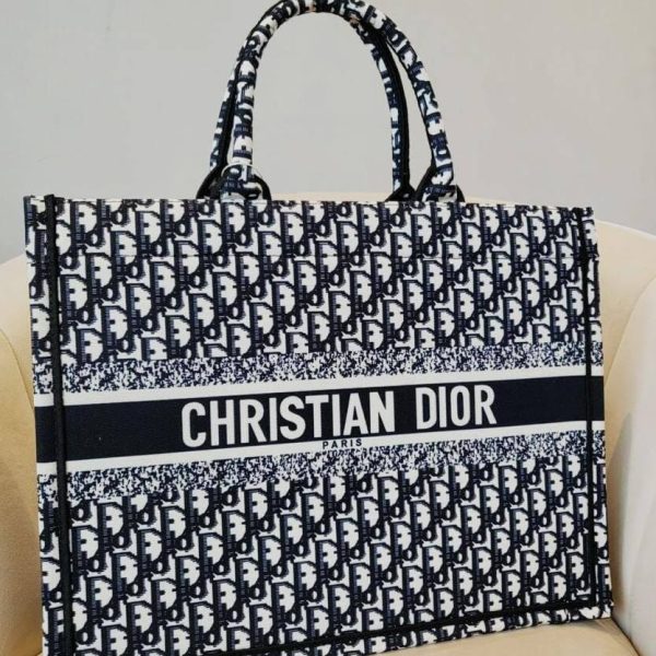 Christian Dior-Inspired Oblique Embroidered Tote Bag – Ecru Blue Replica Designer Handbag for Women A+ Quality Black Color