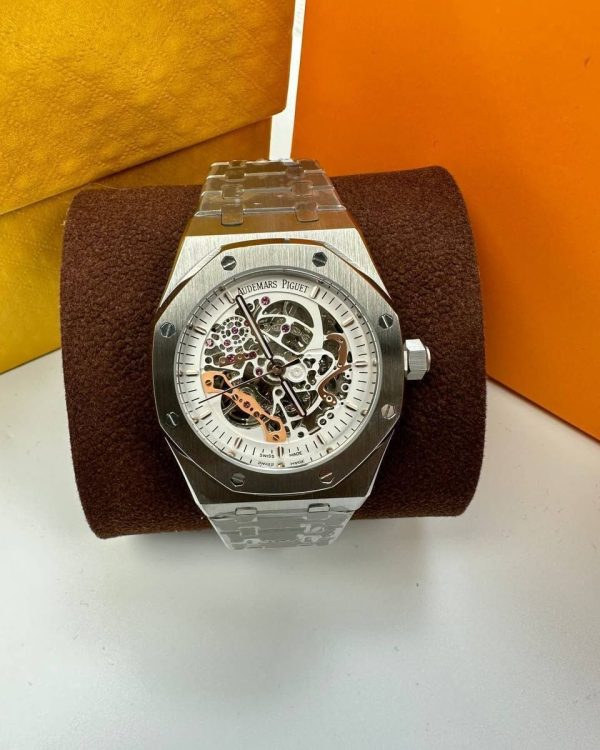 AP watch with elegant designed dial and metal chain strap in multiple colors