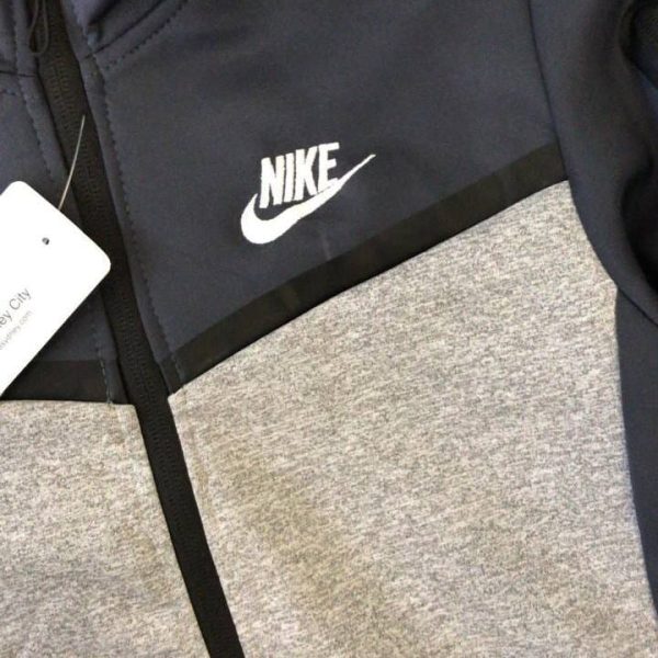 Kid’s Nike Windrunner Old Season Fleece Black Run Division Tracksuit in dark blue with grey Color