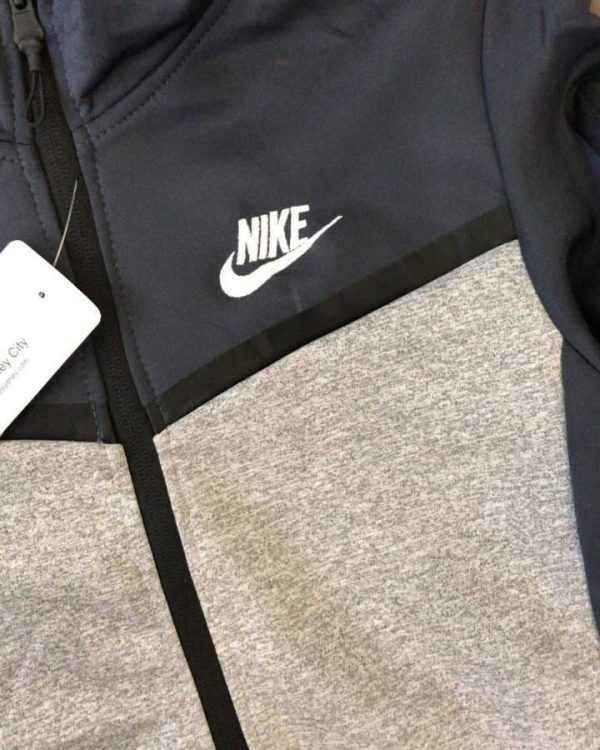 Kid’s Nike Windrunner Old Season Fleece Black Run Division Tracksuit in dark blue with grey Color