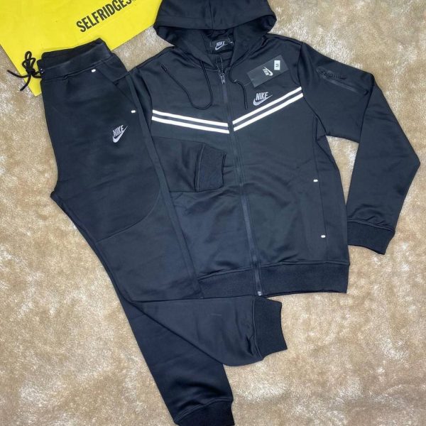 Nike Men Tech Fleece Tracksuit in 3 black Color