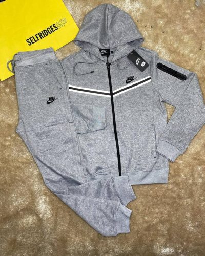 Nike Men Tech Fleece Tracksuit in grey Color