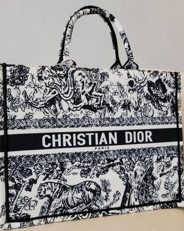 Dior Large Book Tote – Tiger Embroidery