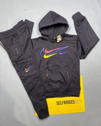 Nike Kids Tracksuit with Pullover Hoodie in black color