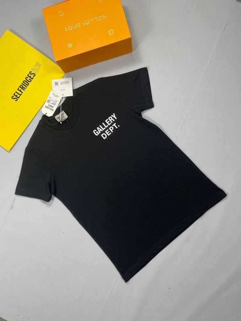 Gallery Dept. T-shirts in Black color