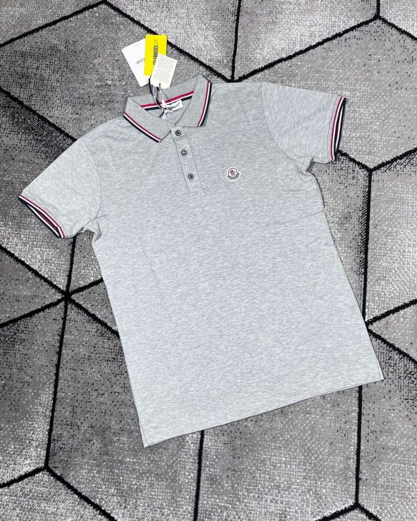 Moncler Replica Polo Shirts for Men & Women Logo Patch, Half Sleeve In Light Grey Colour