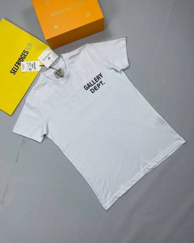 Gallery Dept. T-shirts in white color