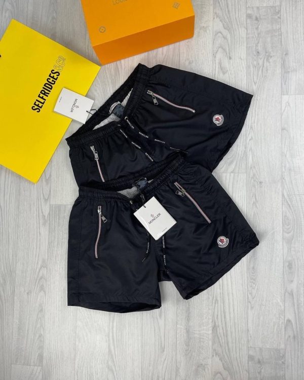 Moncler Replica Men’s Shorts Luxury Designer Logo Printed in black color