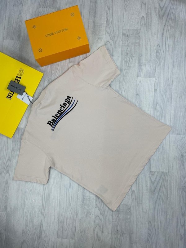 Balenciaga Tshirts Men Women Replica Tshirt in Beige color Balenciaga Tshirts Men Women Replica Tshirt in Beige color