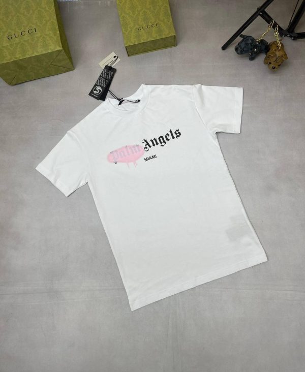 Palm Angels Sprayed Tshirt For Men’s in white with pink spray Palm Angels Sprayed Tshirt For Men’s in white with pink spray