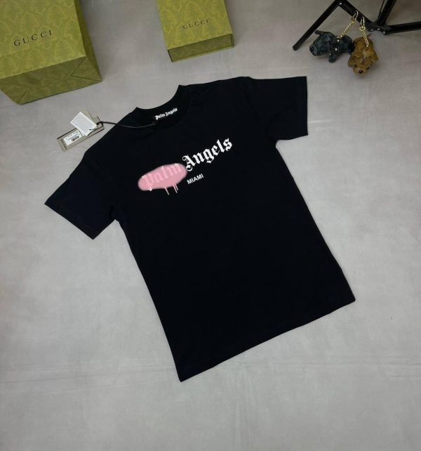Palm Angels Sprayed Tshirt For Men’s in black with pink spray Palm Angels Sprayed Tshirt For Men’s in black with pink spray