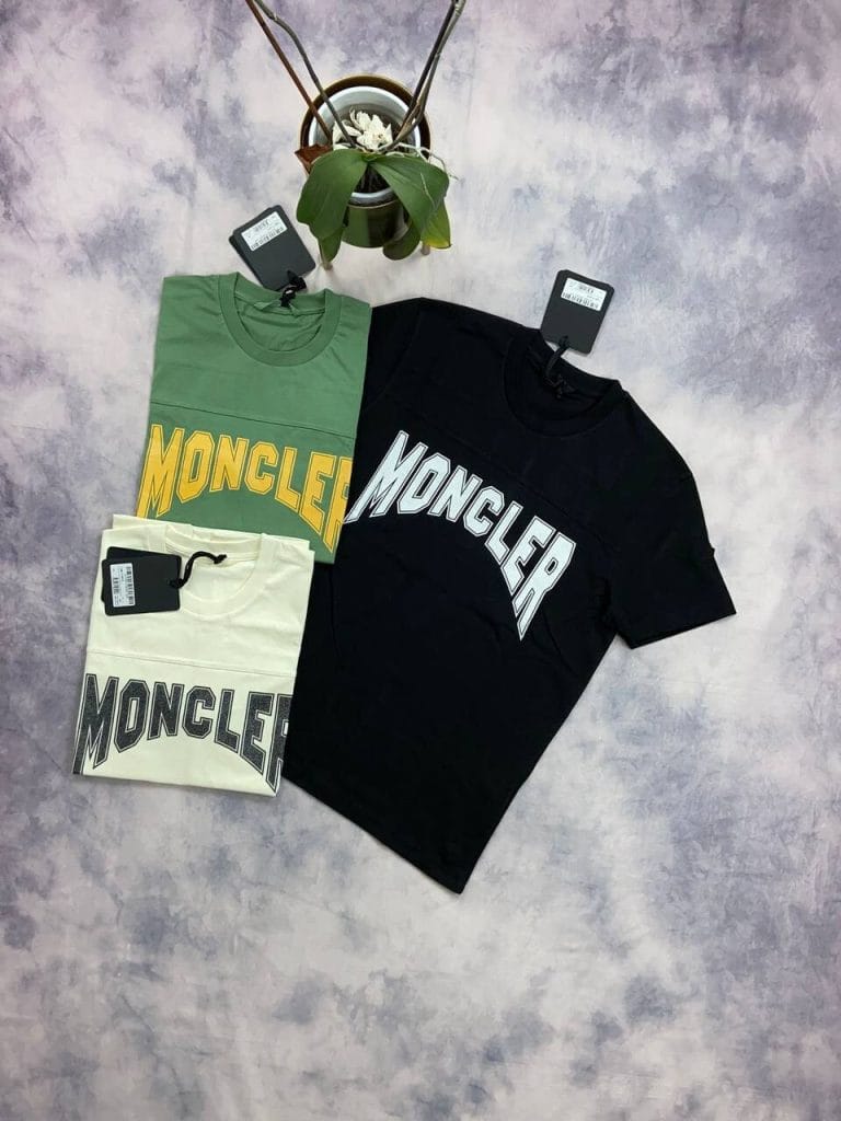 Moncler Men Women T-shirt Arch Logo in black color