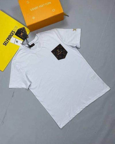 Louis Vuitton Mens Womens T-shirts in white Color