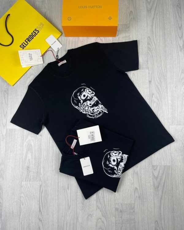 Alexander McQueen Tshirt Mens Skull Black Embroidered Graffiti in black color