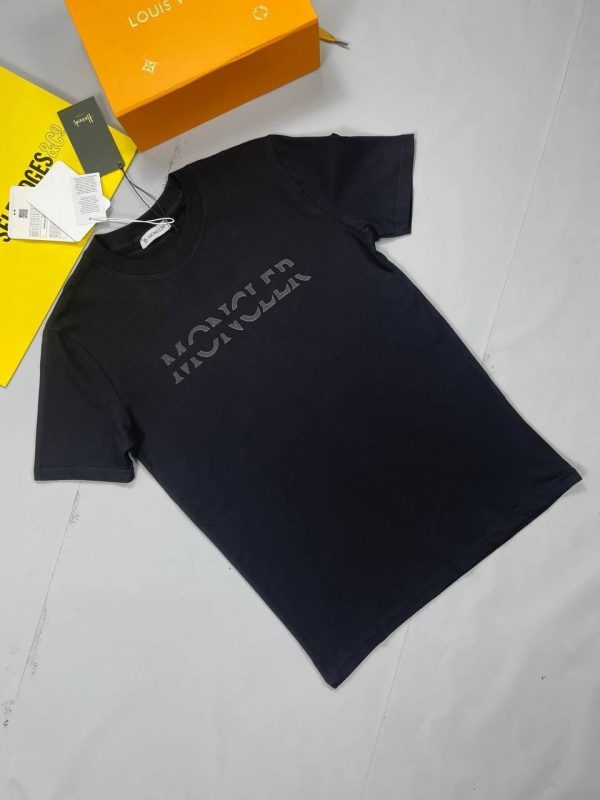 Moncler Men Women Replica T-shirts Iconic Reps Logo in black color Moncler Men Women Replica T-shirts Iconic Reps Logo in black color