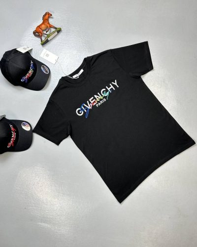 Givenchy Double Logo Signature T-shirts in black color