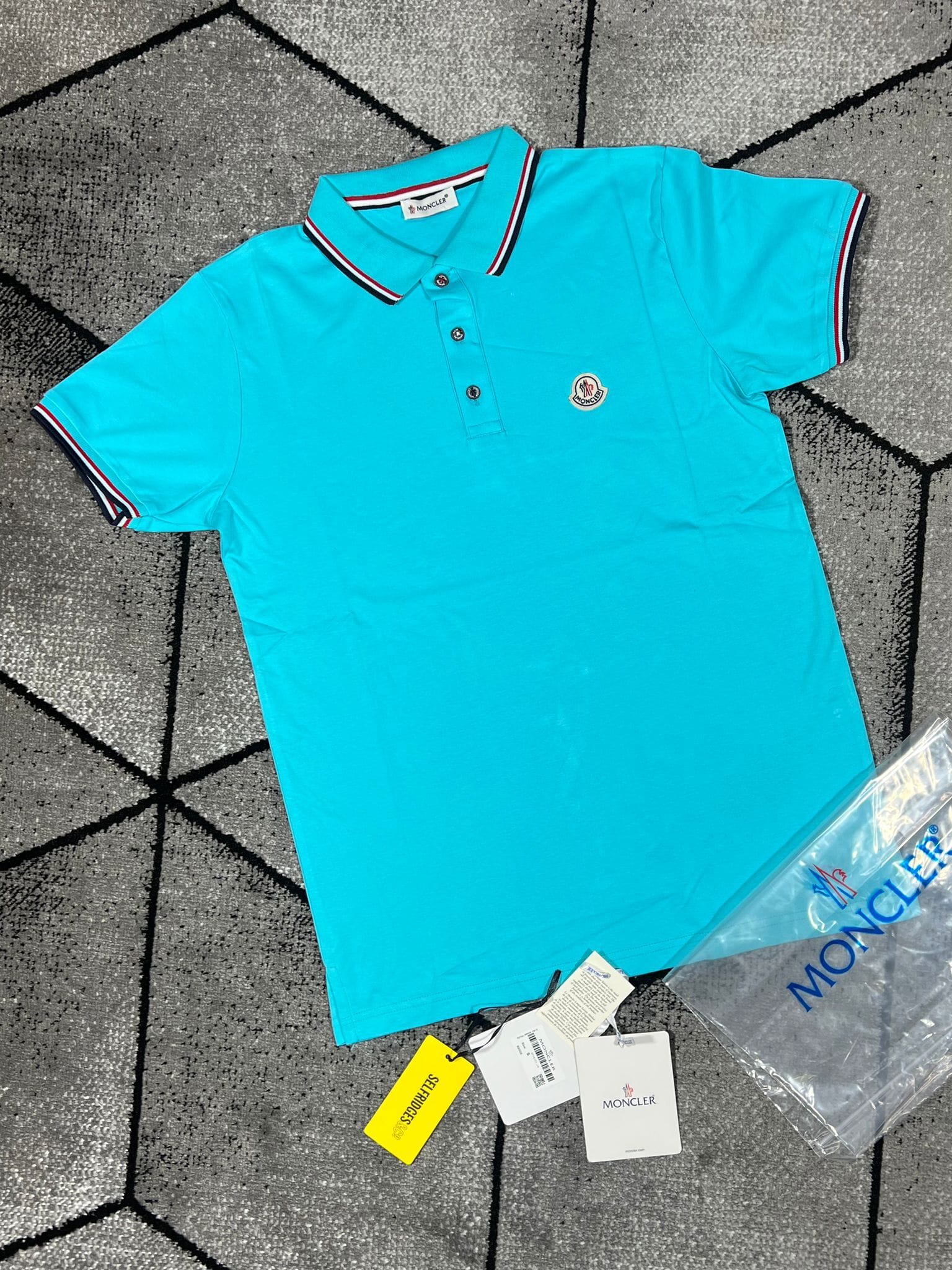 Moncler Replica Polo Shirts for Men & Women Logo Patch, Half Sleeve In Aqua Colour