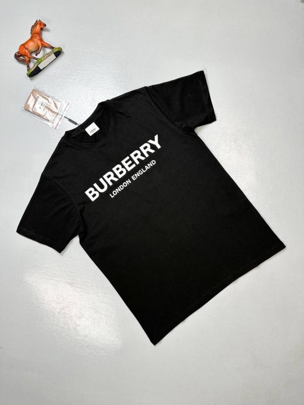 Burberry London England T-shirt in black color Burberry London England T-shirt in black color