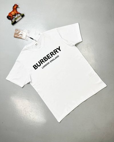Burberry London England T-shirt in white color