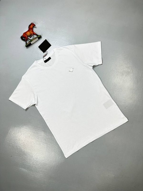 Prada Milano Logo Plain Cotton T-shirt in white color Prada Milano Logo Plain Cotton T-shirt in white color