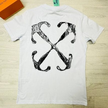 T-shirts Scratch Arrow Logo Print in white color T-shirts Scratch Arrow Logo Print in white color