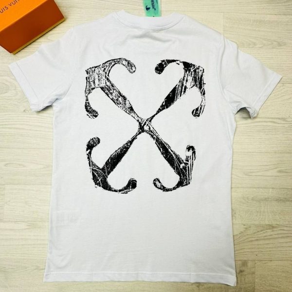 T-shirts Scratch Arrow Logo Print in white color