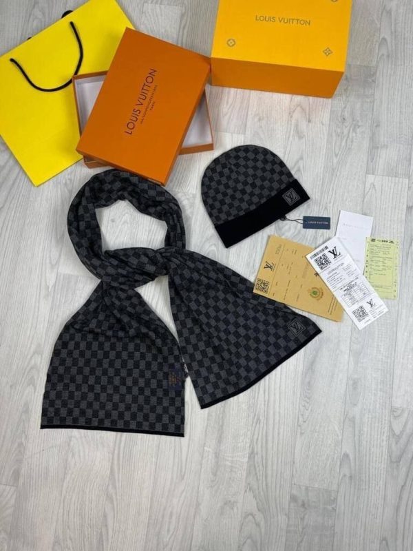 Louis Vuitton Hat and Scarf set Louis Vuitton Hat and Scarf black set