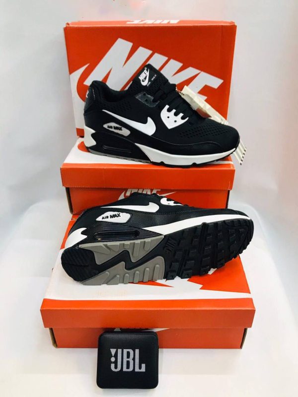 Nike Air Max 90 Essential Men's Shoe Black White Trainers UK Nike Air Max 90 Essential Men's Shoe Black White Trainers UK