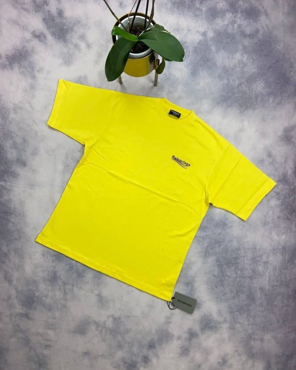 Balenciaga Men Women Replica Tshirts in yellow color