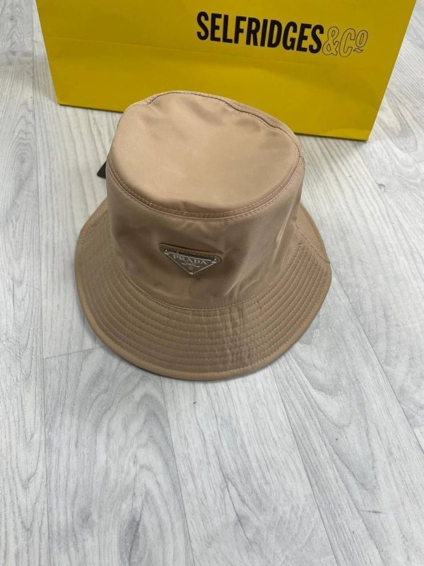 Prada Milano Re-Nylon Bucket Hat beige Prada Milano Re-Nylon Bucket Hat beige