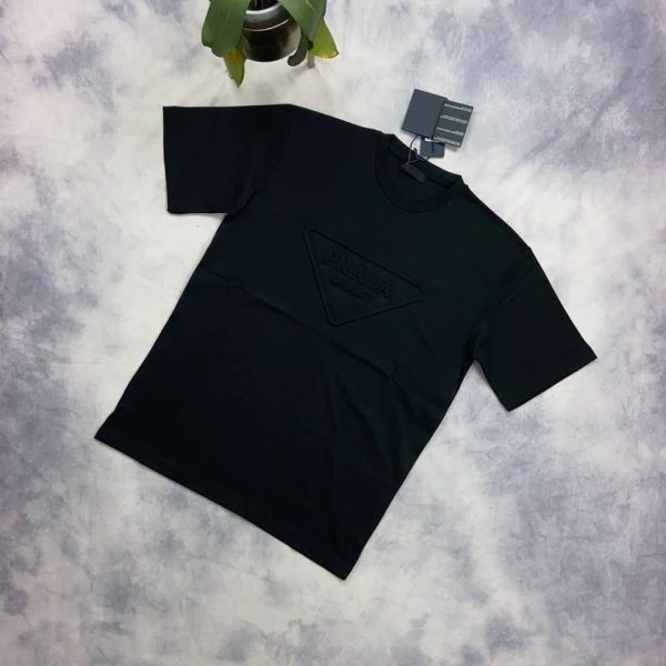 Prada Milano Large Logo T-shirt in Black color