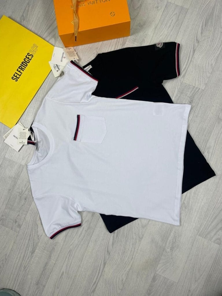 Moncler Men Women Replica T-shirts Short Sleeve Cotton Fabric in black and white color