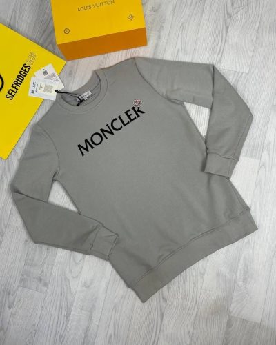 Moncler Men Women Jumpers Replica Fashion in grey color