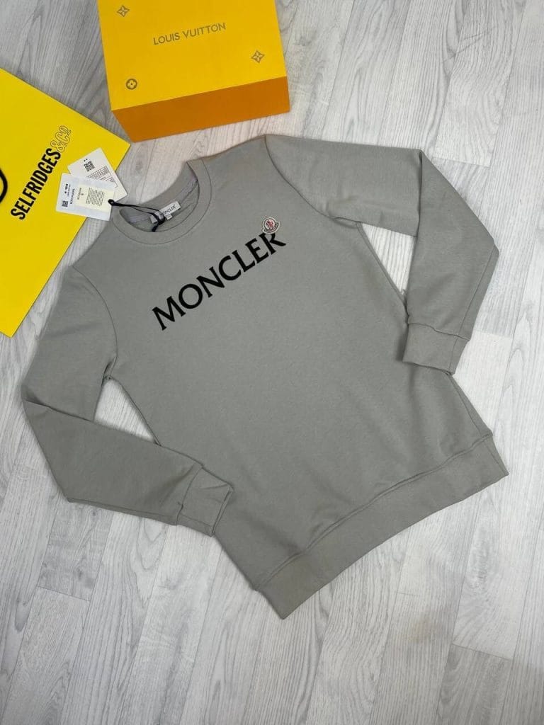 Moncler Men Women Jumpers Replica Fashion in grey color