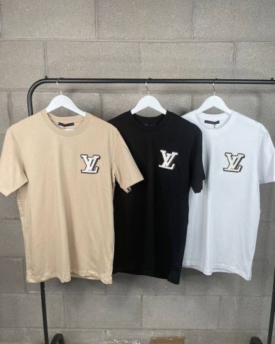 Louis Vuitton Mens Womens Printed T-shirt in Black Beige and White
