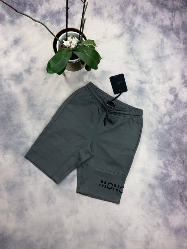 Moncler Replica Men's Joggers Shorts in grey color Moncler Replica Men's Joggers Shorts in grey color