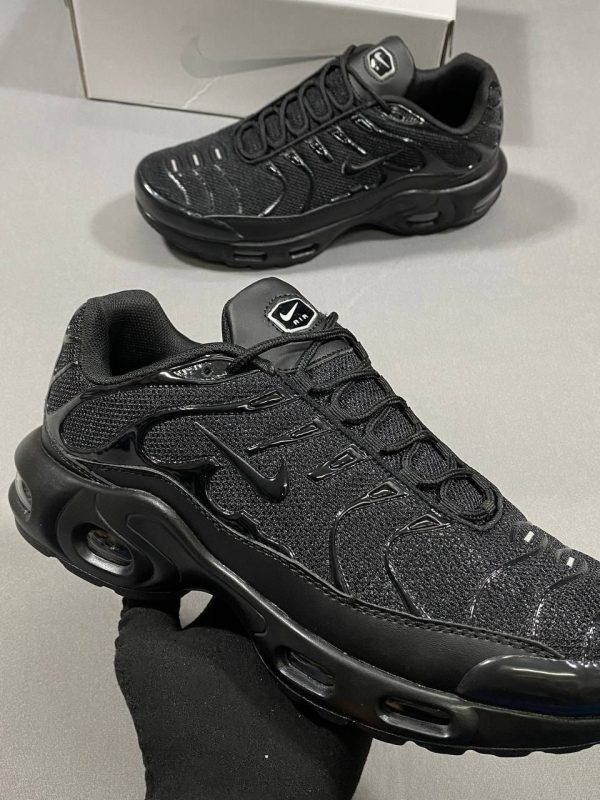 Nike Air Max TN Sneakers in black color Nike Air Max TN Sneakers in black color