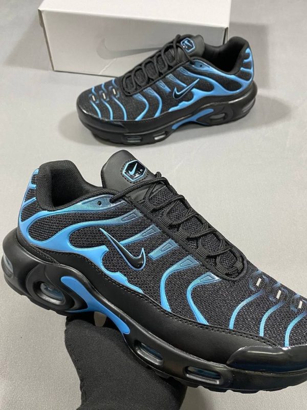 Nike Air Max TN Sneakers in black with aquarius blue color Nike Air Max TN Sneakers in black with aquarius blue color
