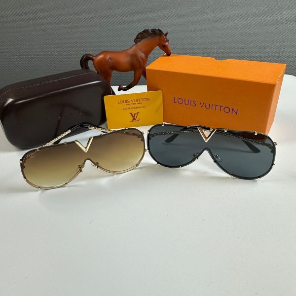 Louis Vuitton Men's Women's LV Aviator Frame Metal Sunglasses
