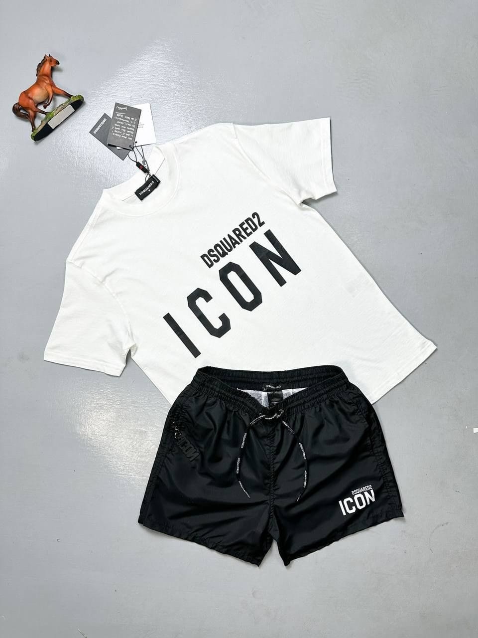 Dsquared2 Icon T-Shirts & Shorts Set