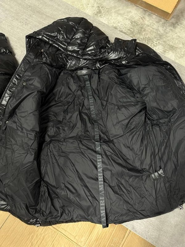 Amiri Quilted Puffer Jacket Close-Up Collar & Zipper Amiri Quilted Puffer Jacket Close-Up Collar & Zipper