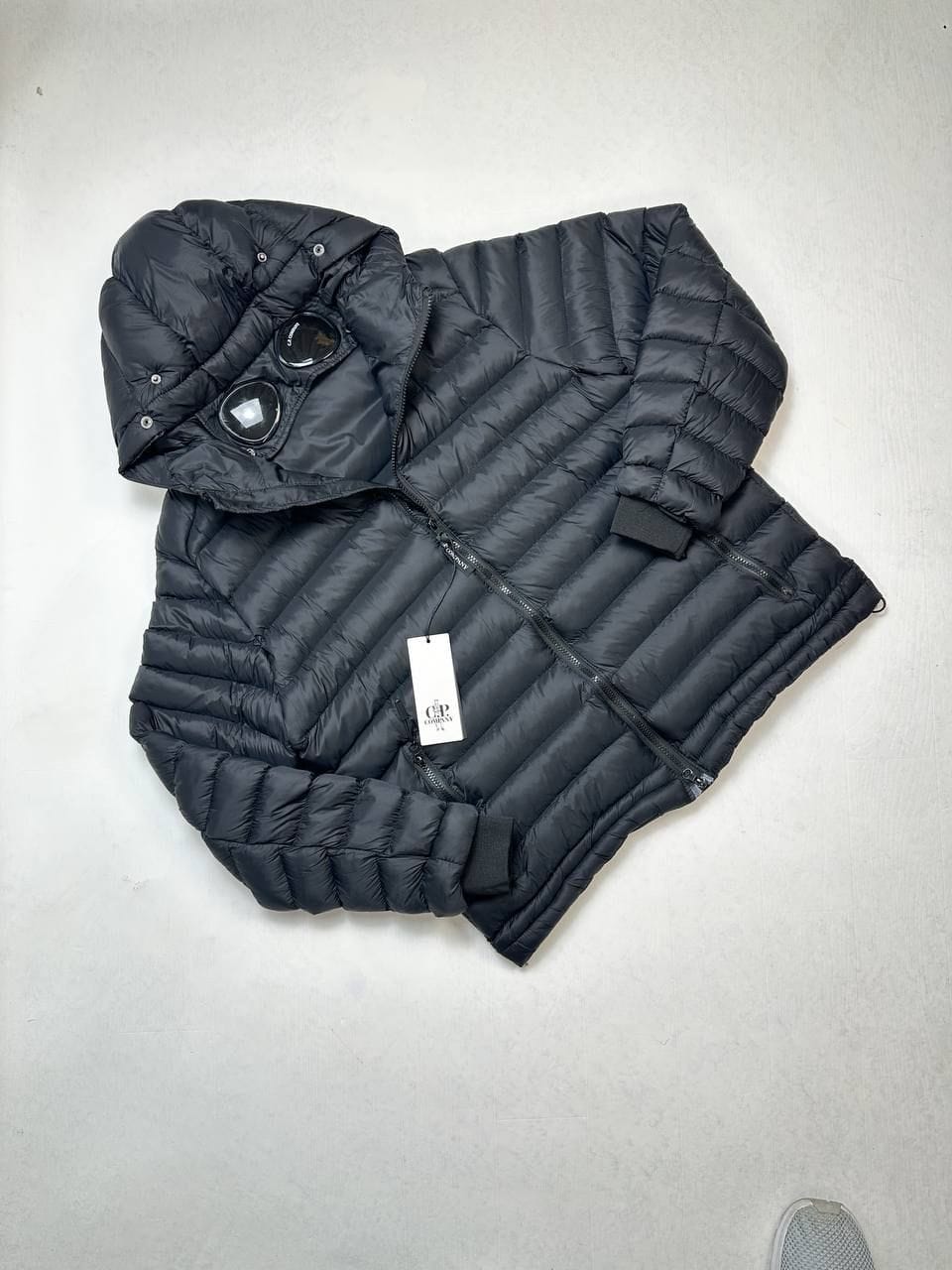 C.P. Company D.D. Shell Goggle Down Jacket – Urban Waterproof Outerwear