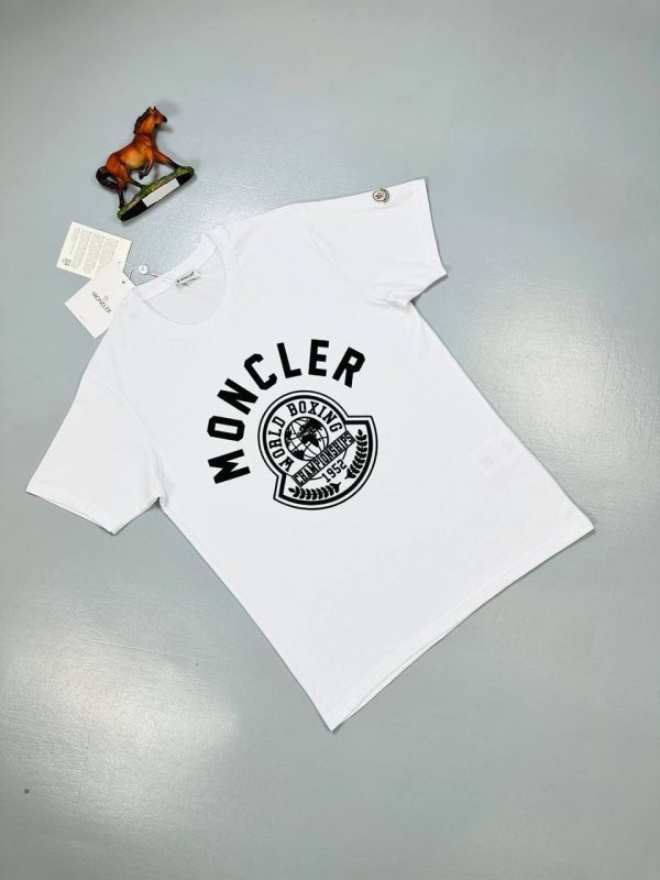 Moncler Classic Logo white T-Shirt with Shorts Set Moncler Classic Logo white T-Shirt with Shorts Set