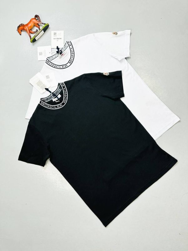 Moncler Crew Neck Collar Logo T-Shirt & Shorts Set 1 Moncler Crew Neck Collar Logo T-Shirt & Shorts Set 1