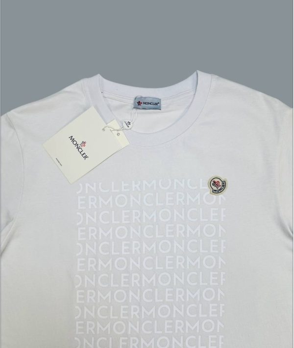 Moncler Logo Motif Men’s T-Shirt & Shorts Set 3 Moncler Logo Motif Men’s T-Shirt & Shorts Set 3