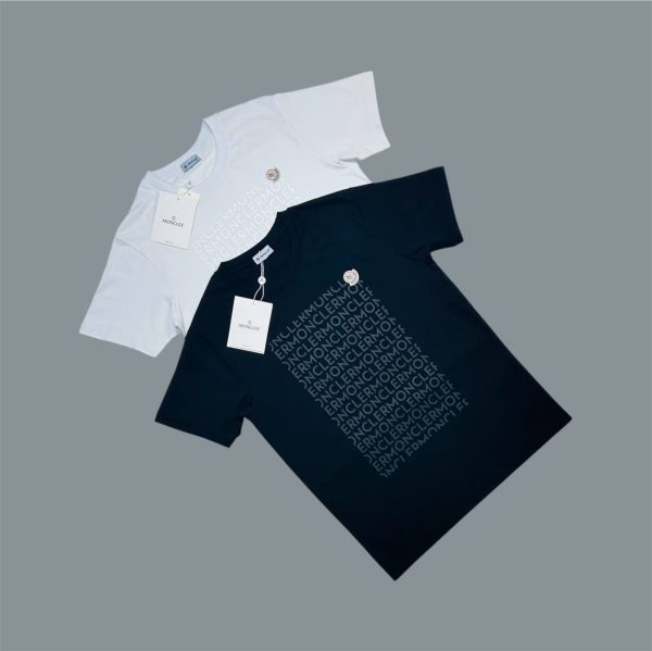 Moncler Logo Motif Men’s T-Shirt & Shorts Set 6 Moncler Logo Motif Men’s T-Shirt & Shorts Set 6