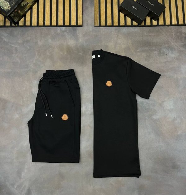 Moncler Shorts & T-Shirt Set – Classic Logo Casual Wear 1 Moncler Shorts & T-Shirt Set – Classic Logo Casual Wear 1