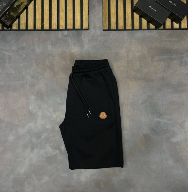 Moncler Shorts & T-Shirt Set – Classic Logo Casual Wear 3 Moncler Shorts & T-Shirt Set – Classic Logo Casual Wear 3
