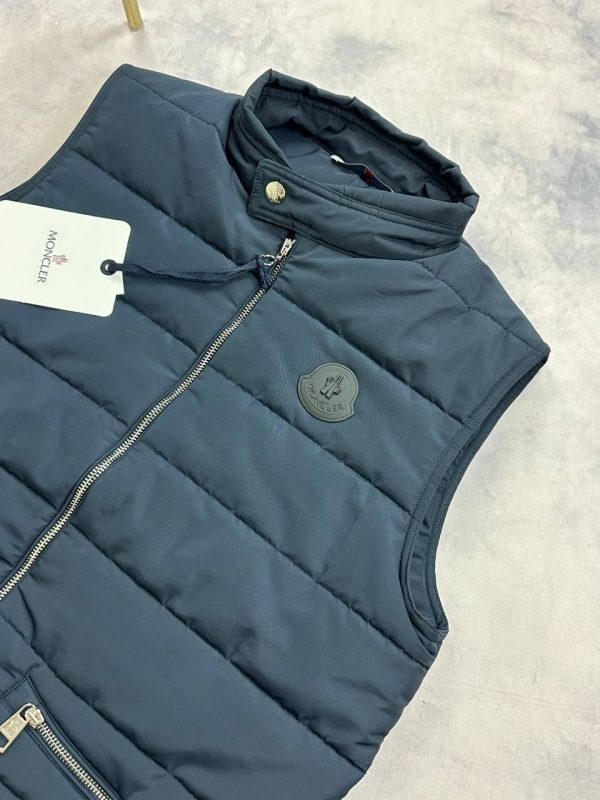 Moncler-Style Logo Gilet – Quilted Shell & Zip Pockets 5 Moncler-Style Logo Gilet – Quilted Shell & Zip Pockets 5